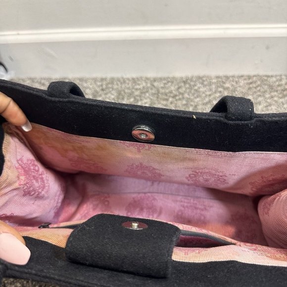 My Flat in London Black Tote Bag with Silver Bee Design - Picture 5 of 9